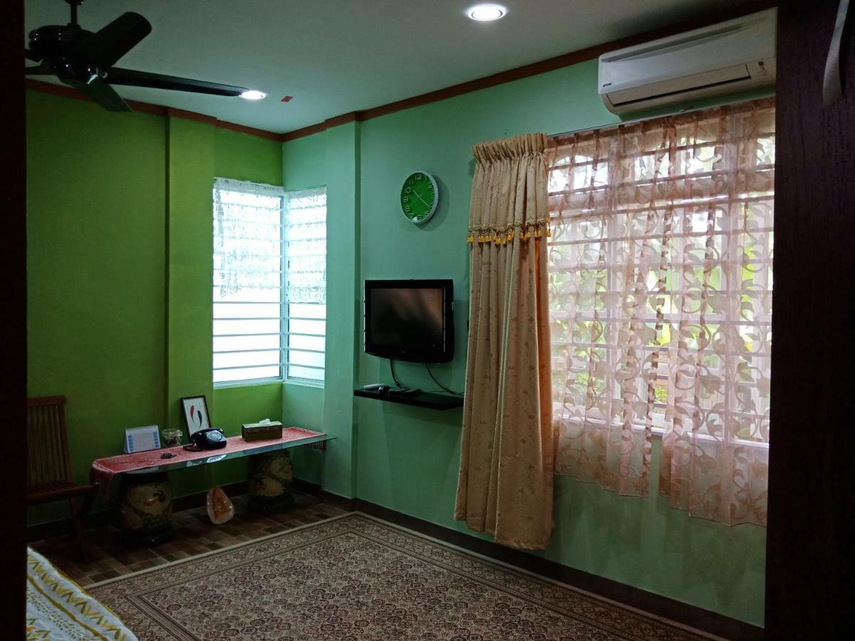 Appartamento Jazepuri - Jaze 1 Kuching Esterno foto